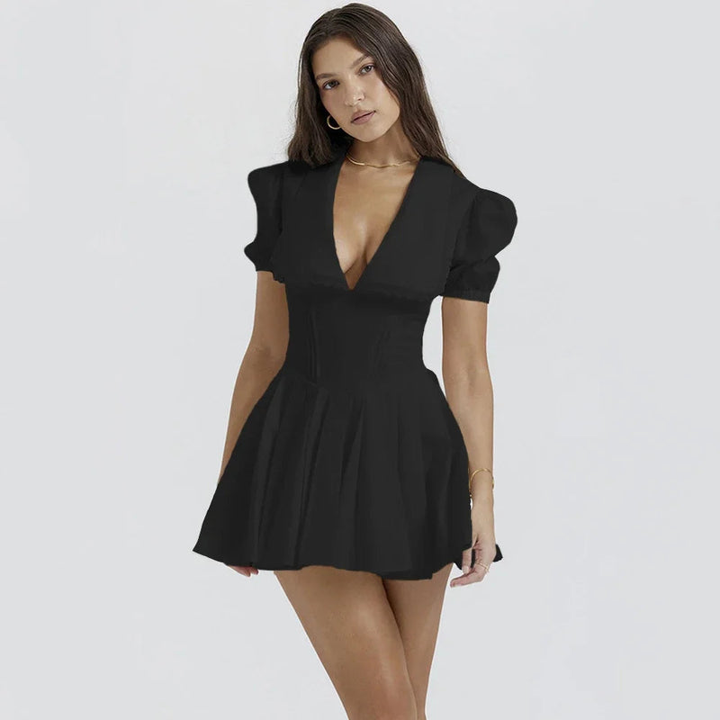 Vestido Feminino Curto Decotado