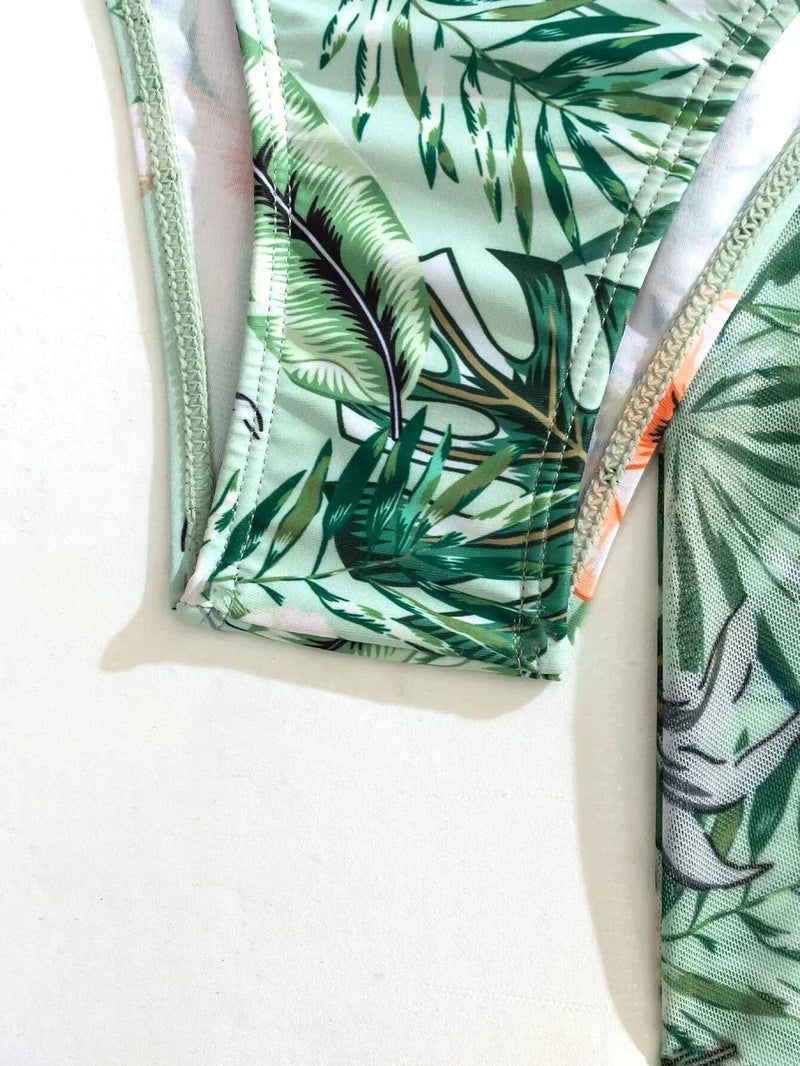 Kit Moda Praia - Biquíni Tropicália + Saída de Praia